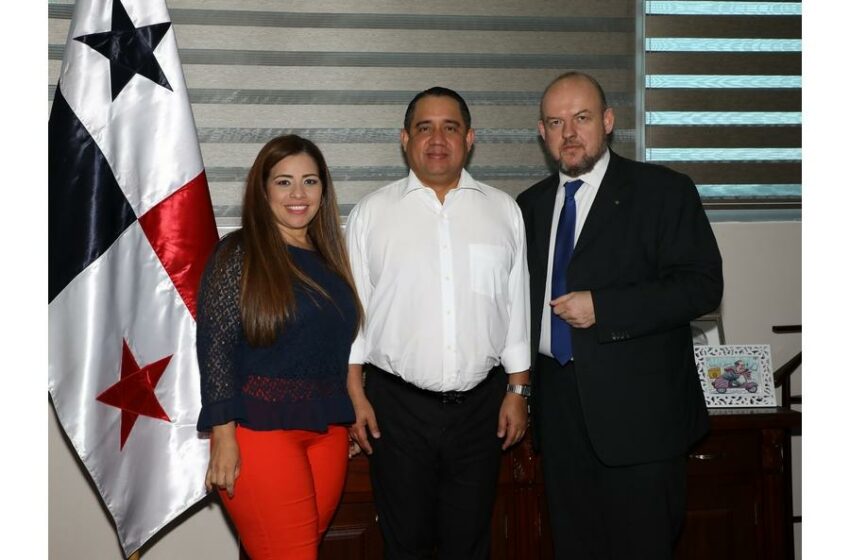  Director de ADELA se reúne con presidente de la Asamblea Nacional de Panamá