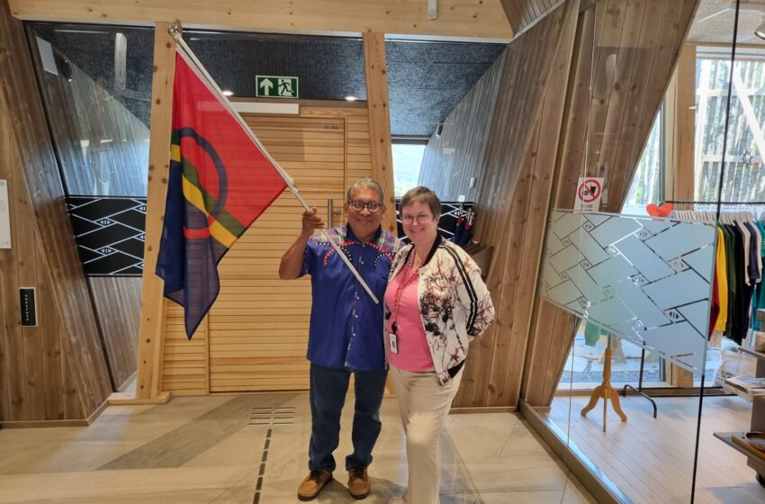  Pueblos indigenas NGobe y Sami de Noruega en reunión cultural