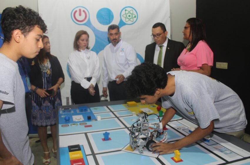  Olimpiada Regional de Robótica inicia en Panamá