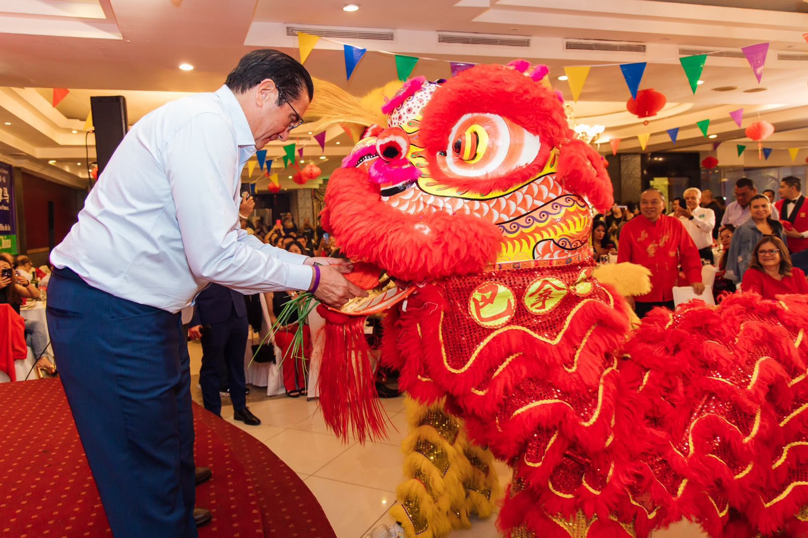 Martin Torrijos Asiste A Festividad De La Etnia China En Panam Al