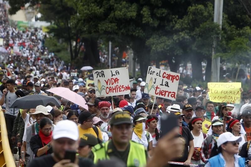  Colombianos  dan al Gobierno mensaje claro
