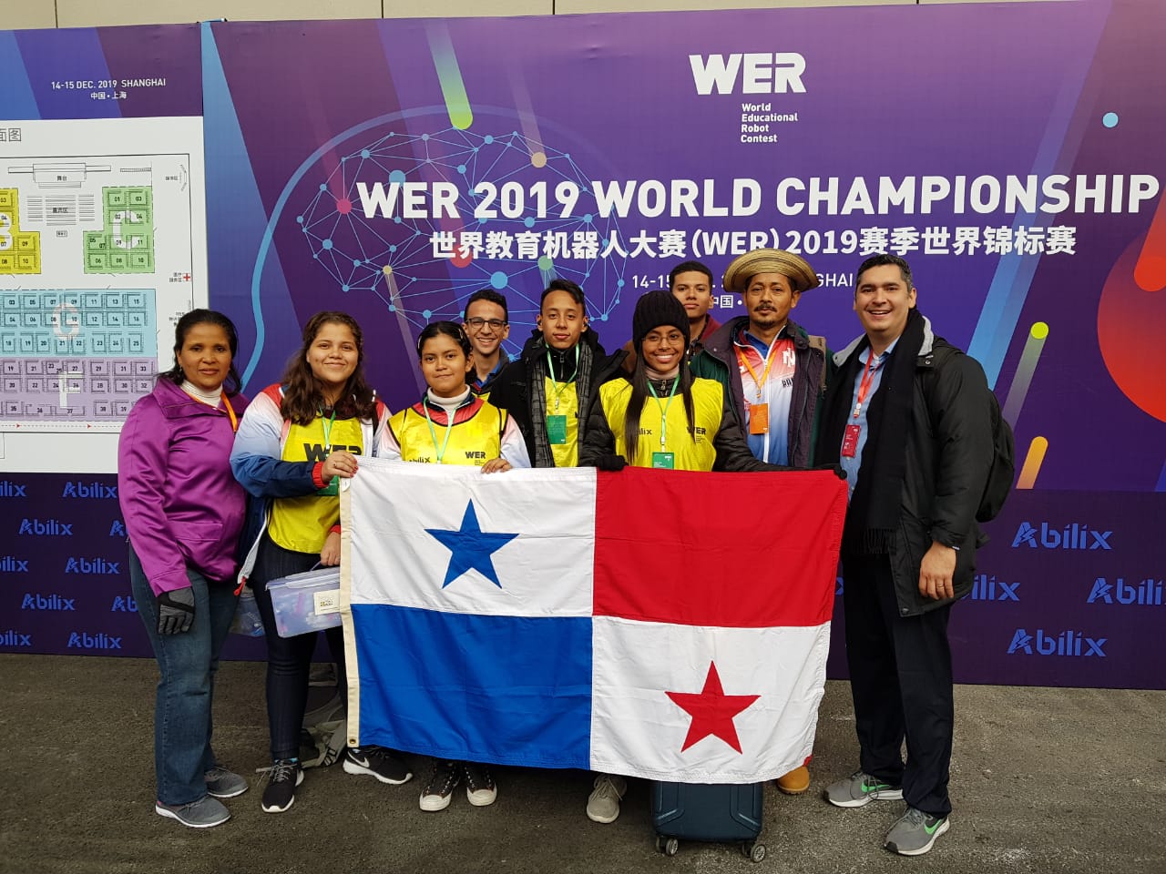 Panamá brilla en olimpiada de robótica en China