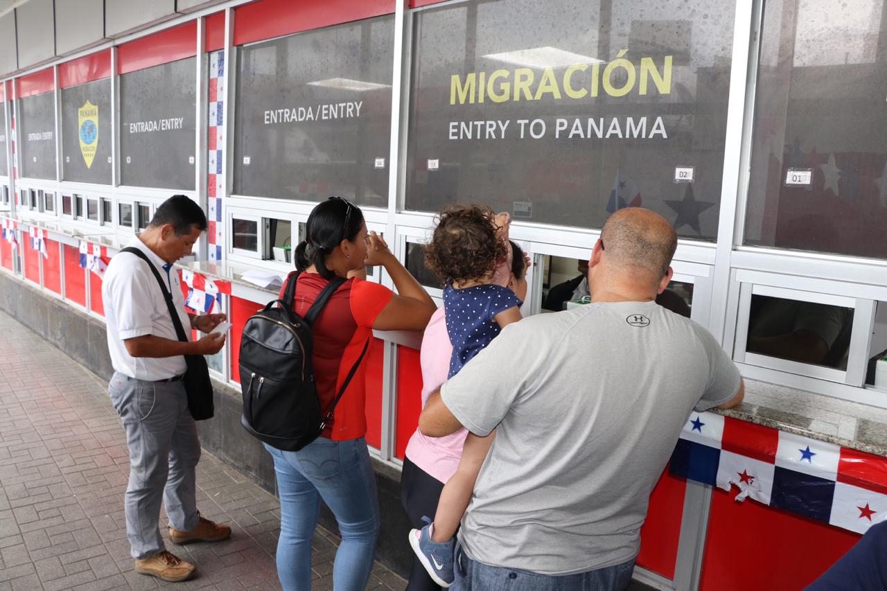 Migración realiza devolución de ciudadanos haitianos