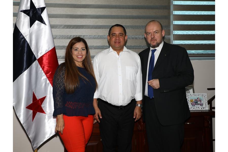 Director de ADELA se reúne con presidente de la Asamblea Nacional de Panamá