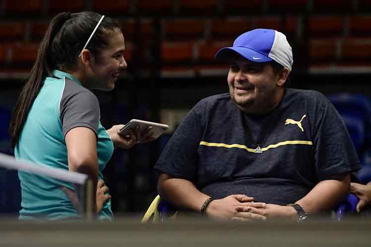  Puertorriqueño Díaz mejor entrenador de tenis de mesa