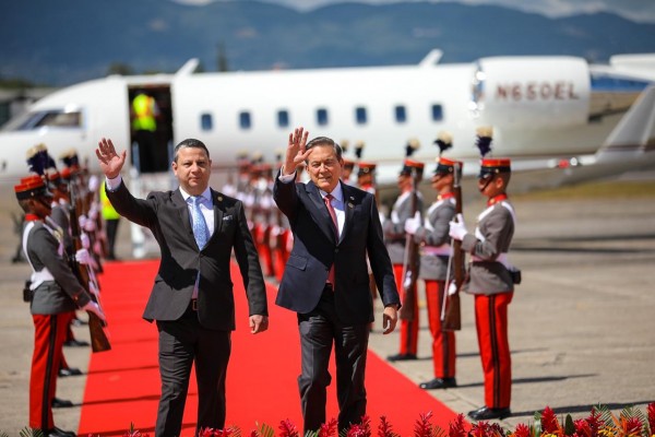  Presidente Cortizo viaja a Guatemala, asiste a toma de posesión