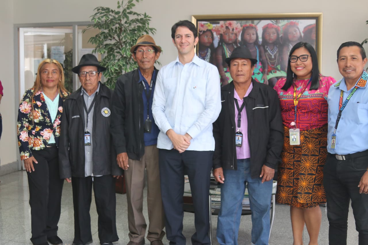 Firma de convenio entre ATP y Caciques promoverá Guna Yala