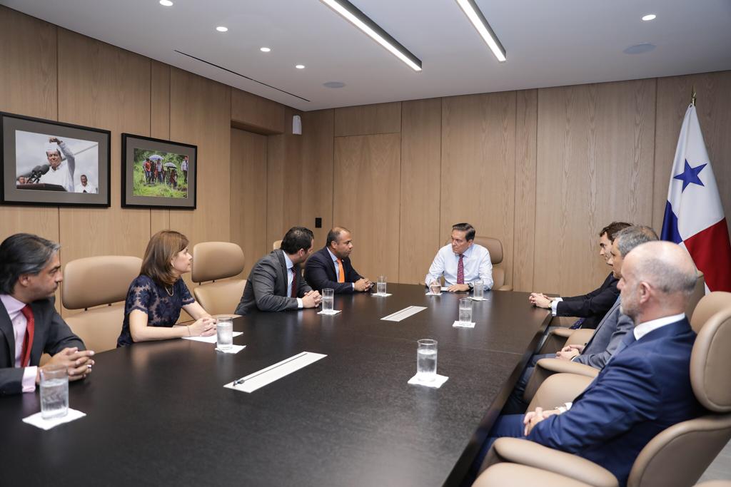 Empresa española muestra interés  en el sector marítimo de Panamá