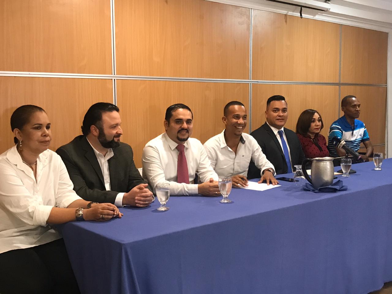 Base desisten de Convención Extraordinaria y anuncian creación de partido político