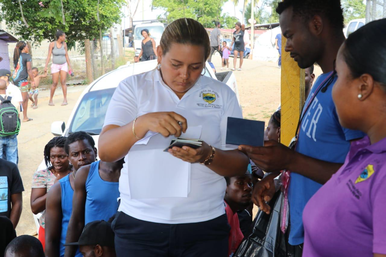 Disminuye flujo de migrantes irregulares por frontera de Panamá con Colombia