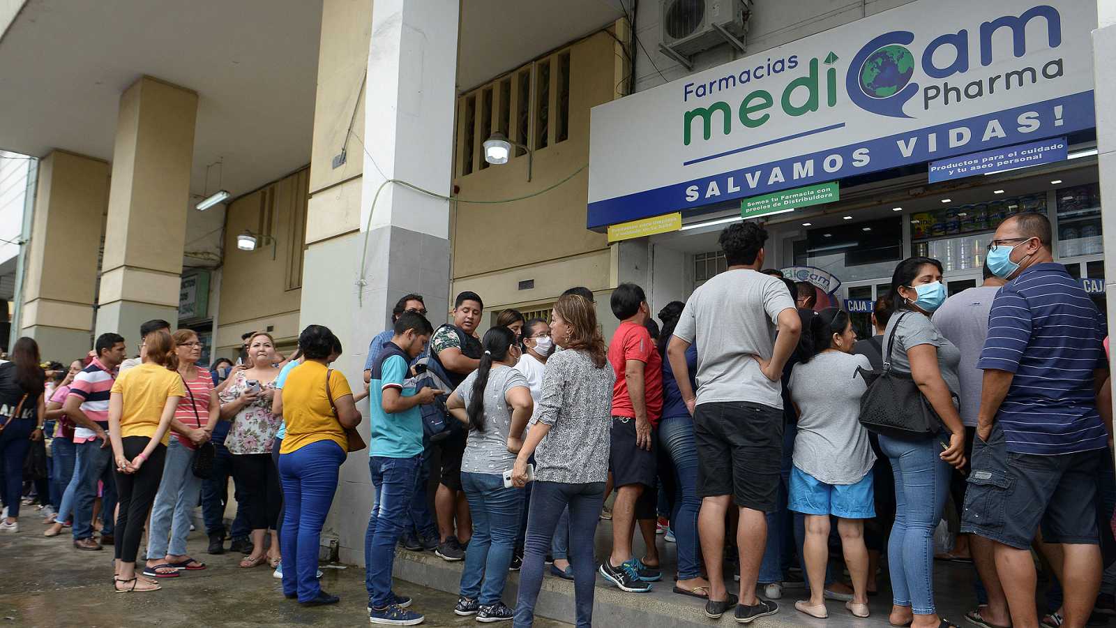 Por mujer ecuatoriana con coronavirus inspeccionan  a  los 288 pasajeros que viajaban desde España