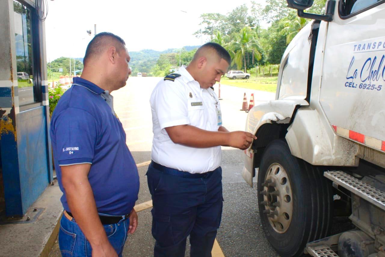 Servicio Nacional de Migración trabaja con el 25% del personal