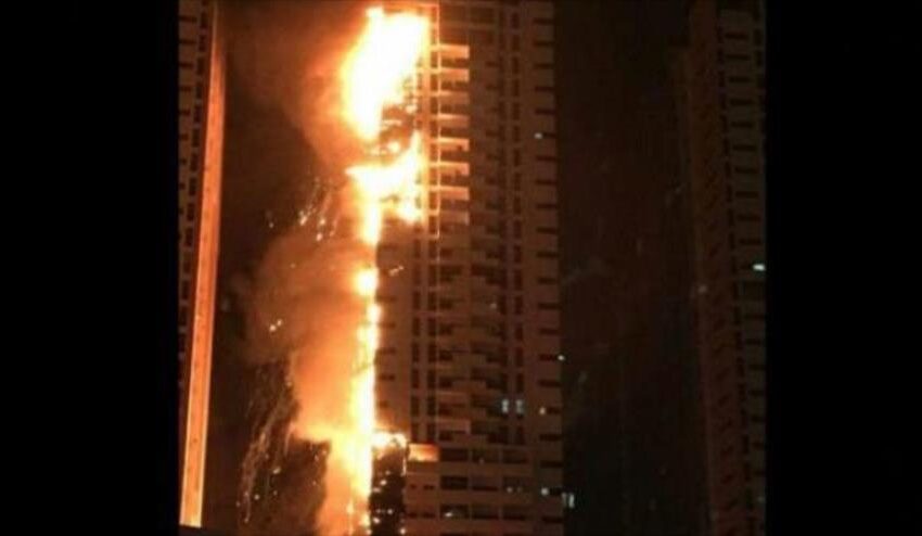  ¡Conmoción ! Incendio en rascacielos de Emiratos Árabe