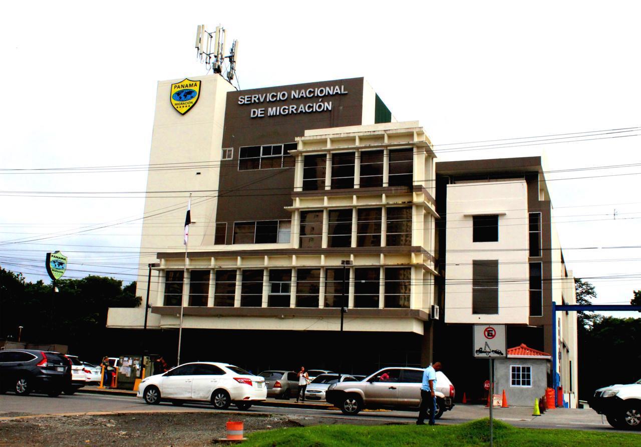 Se extiende vigencia de permisos de residencia a extranjeros