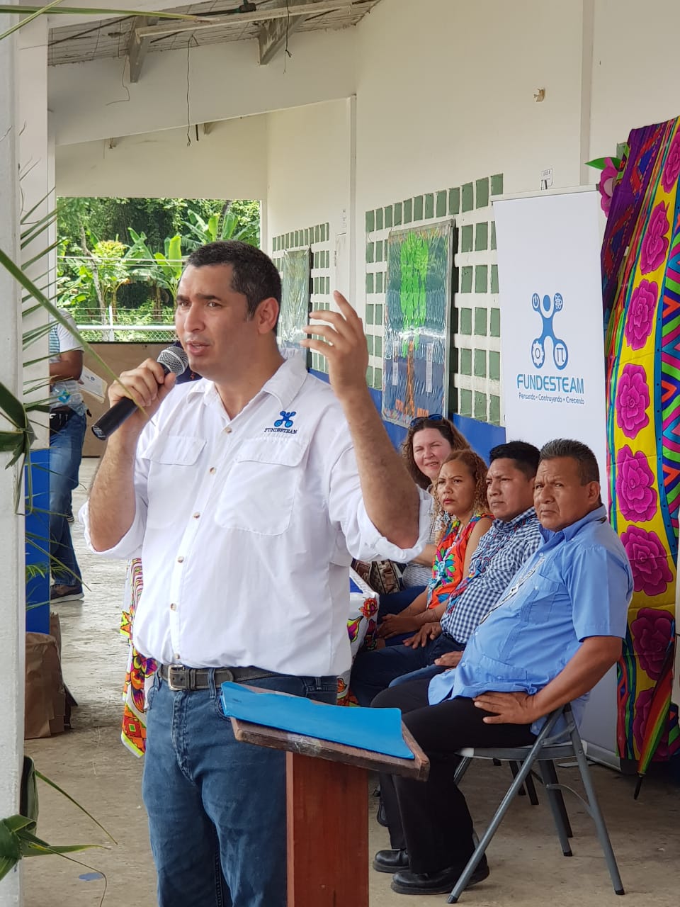 Avanza con éxito capacitación virtual a docentes