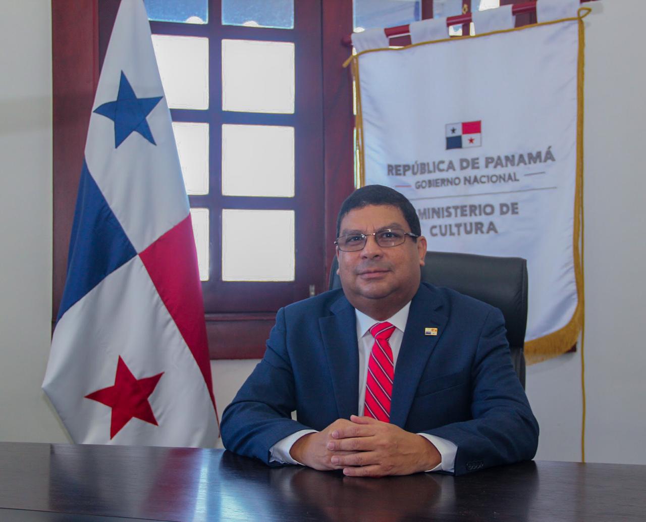 Ministro Navarro muestra interés en reactivar sector artístico