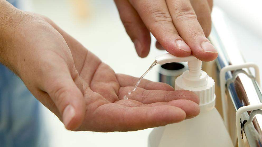 403 defunciones en Panamá, 17,233 pacientes positivos