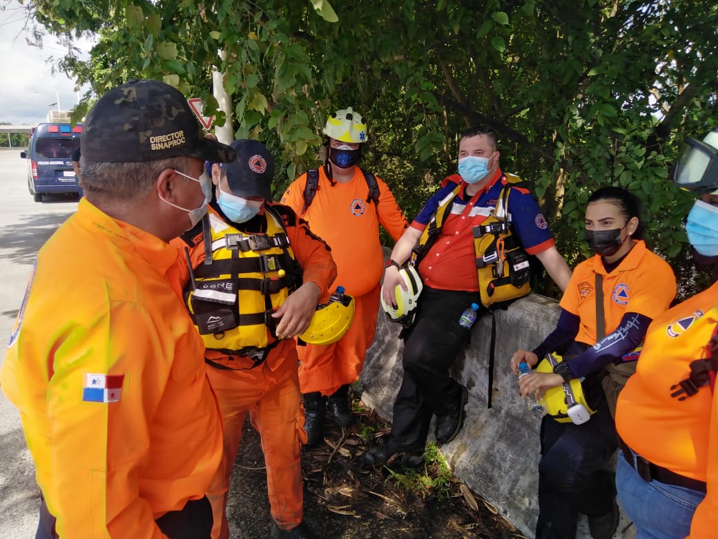Brigada de SINAPROC recupera cuerpo de desaparecido