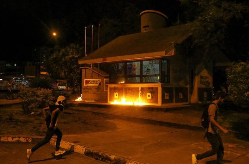  Disturbios en Colombia por brutal asesinato, van cinco muertos