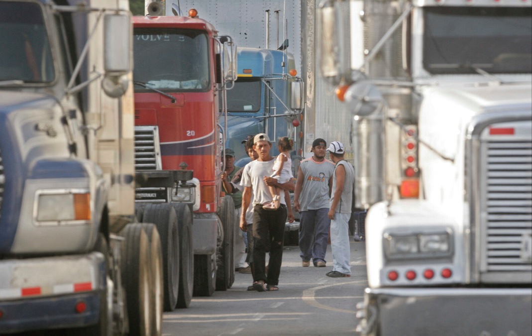 Pérdidas millonarias causan los bloqueos en Costa Rica, impacto en Panamá