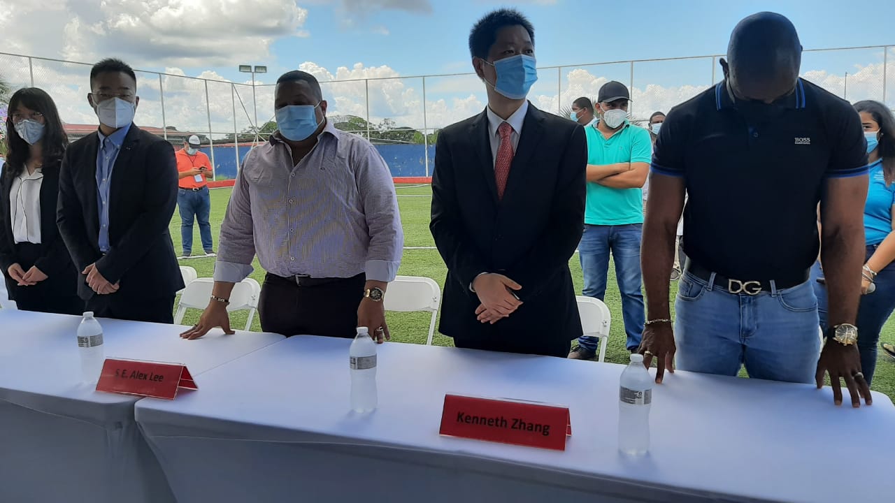 Alcalde Lee se reúne con empresario