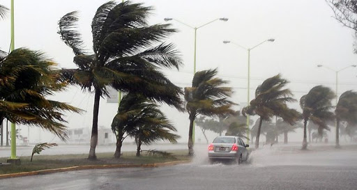  Fuertes vientos y deslizamientos afectan en Panamá