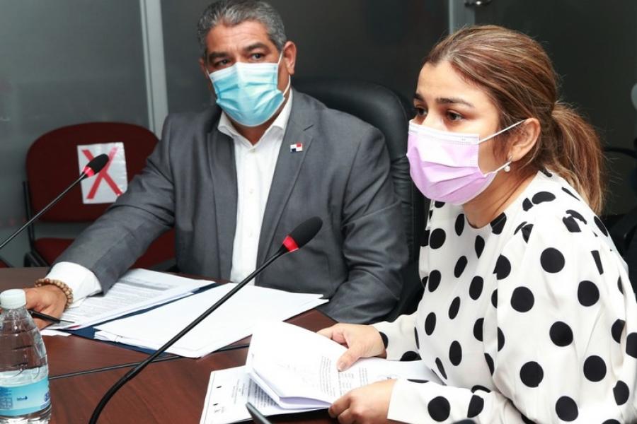 Aprueban traslados de partida a instituciones del Estado