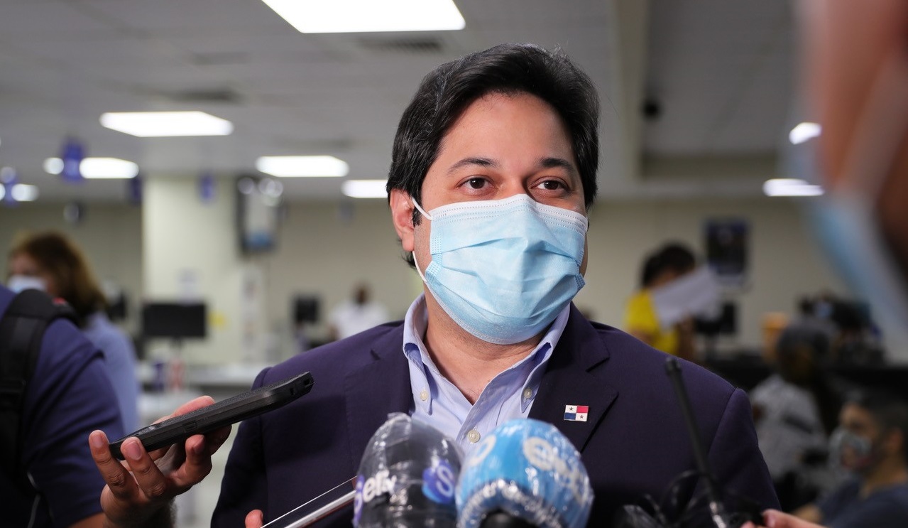 Reitera el DGI la obligación de exigir factura fiscal