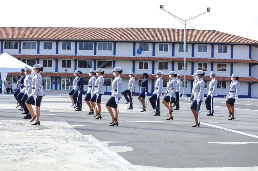 137 nuevos subtenientes  gradúa la Escuela de Oficiales de Policía Nacional