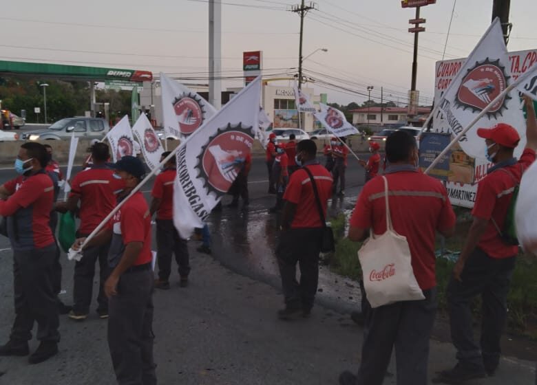  Organizaciones sindicales protestan por posible reformas a la Caja del Seguro Social