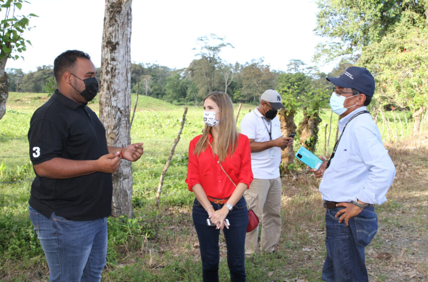  Funcionarios inspeccionan terrenos para escuelas  en Chiriquí y Bocas del Toro