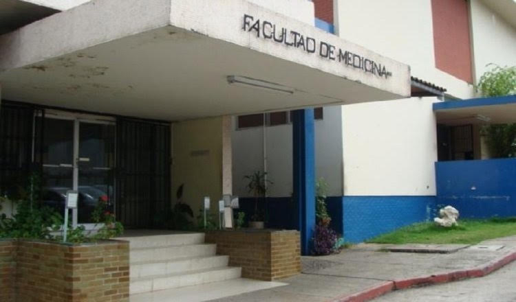  Panamá necesita una nueva política de salud pública y de formación de profesionales de la salud  