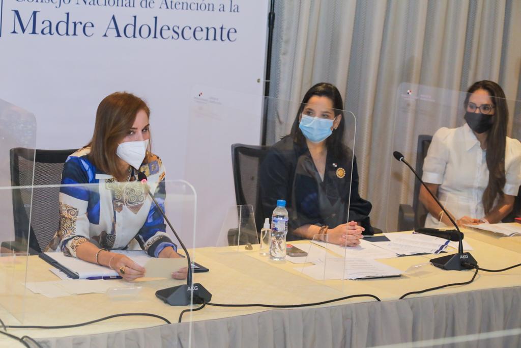 Instalan Consejo de la Madre Adolescente para atender necesidades