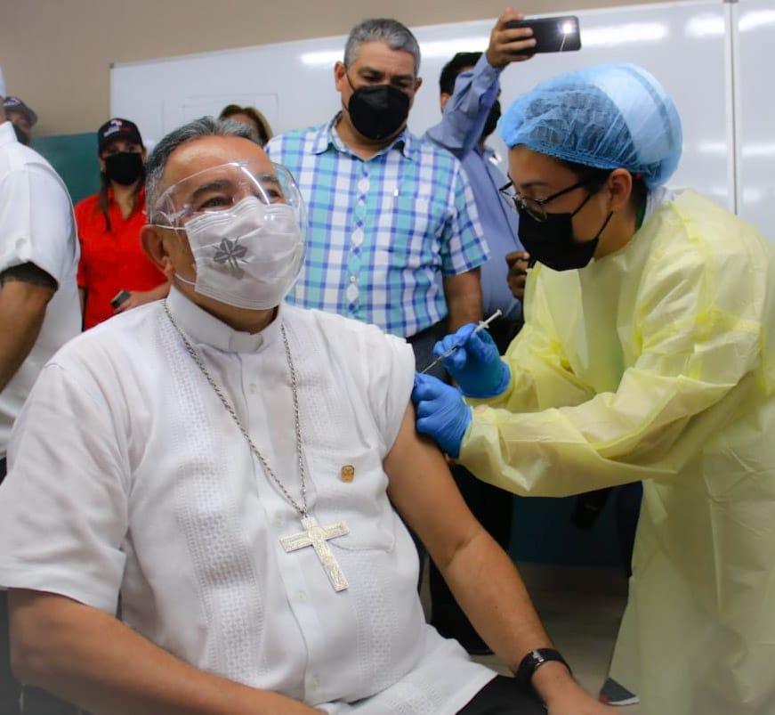 Arzobispo de Panamá recibe la vacuna contra el Covid-19