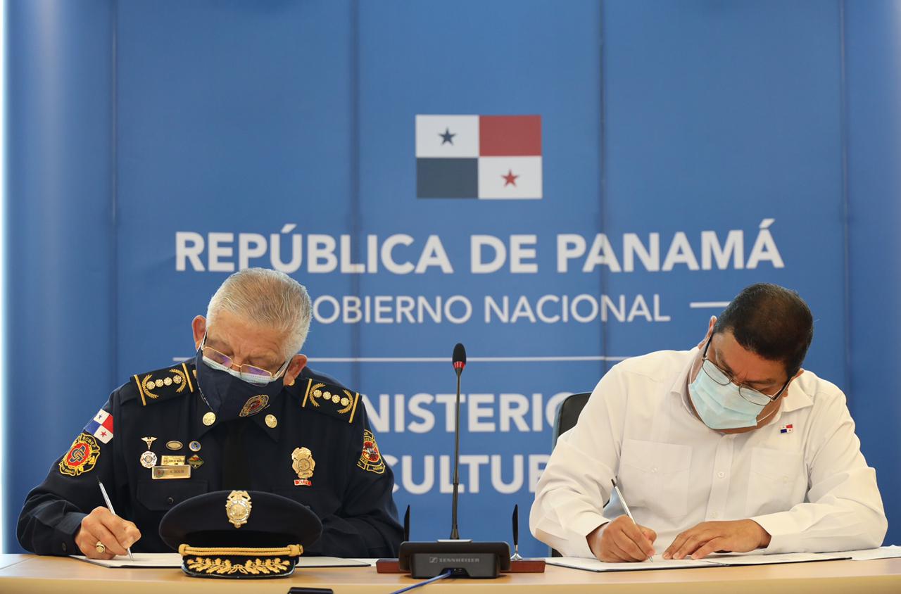 Bomberos y MiCultura firman convenio interinstitucional de asistencia educativa