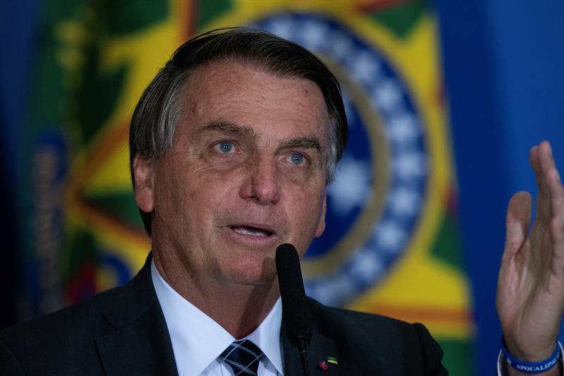  Bolsonaro en su peor momento, investigan fraudes con la vacuna