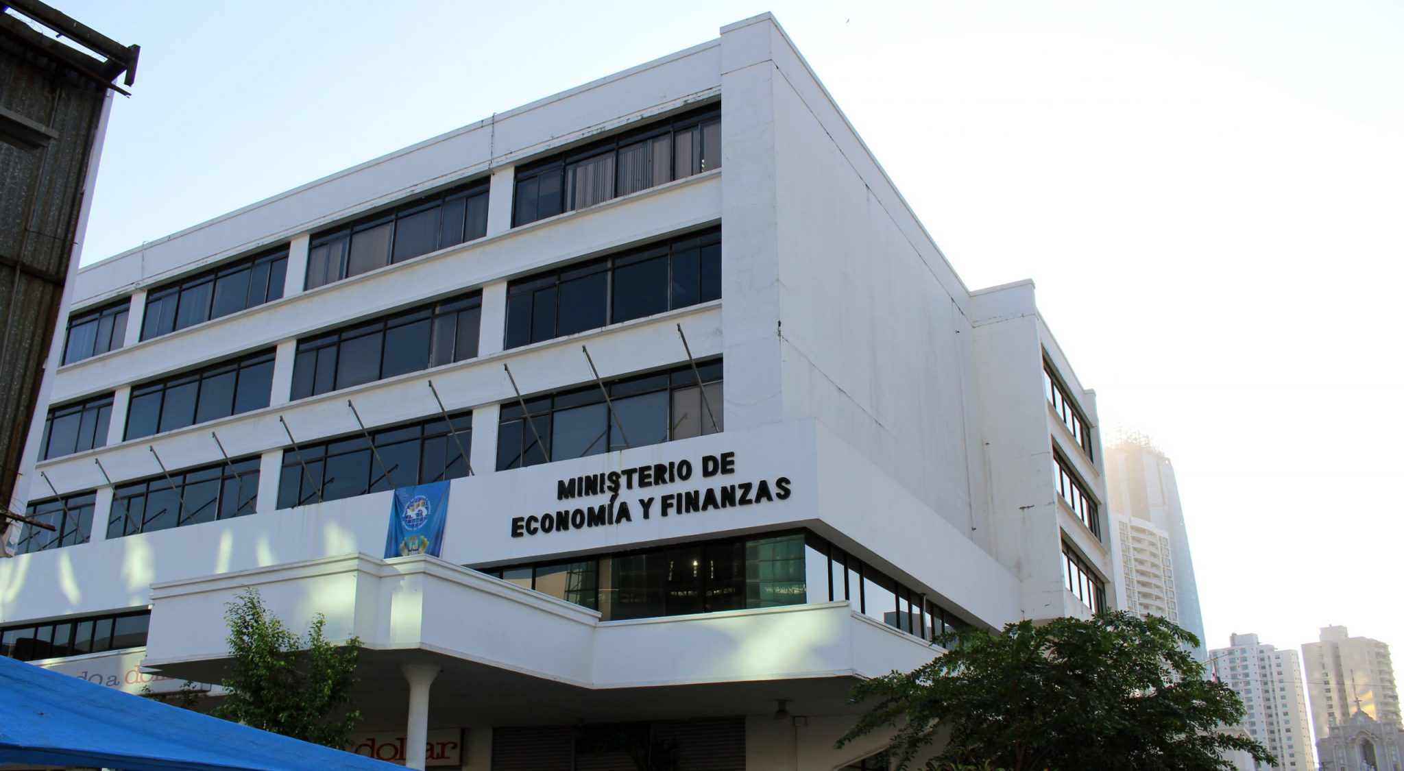 Economía panameña da síntoma de recuperación, asegura ministro Almengor