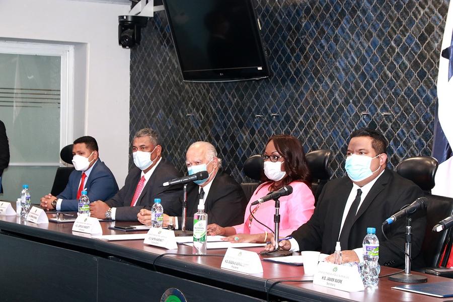 Continuarán fiscalizando los proyectos que ejecuta el Gobierno en el país