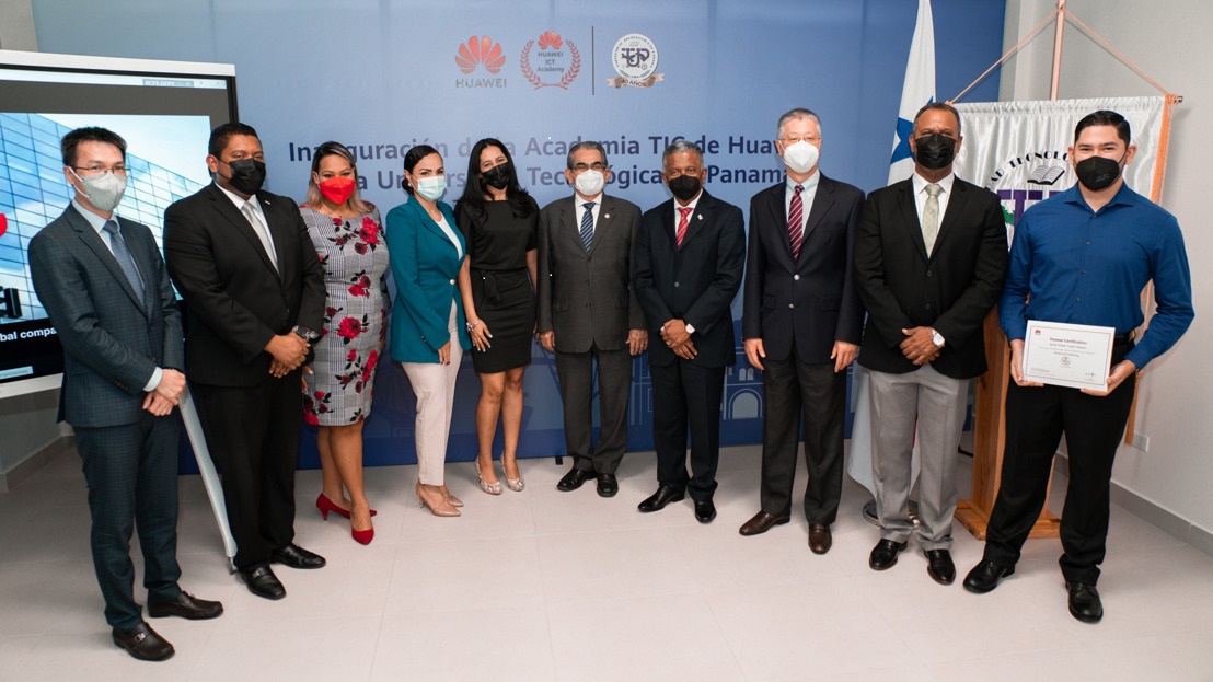Huawei y Universidad Tecnológica de Panamá inauguran de nueva Academia