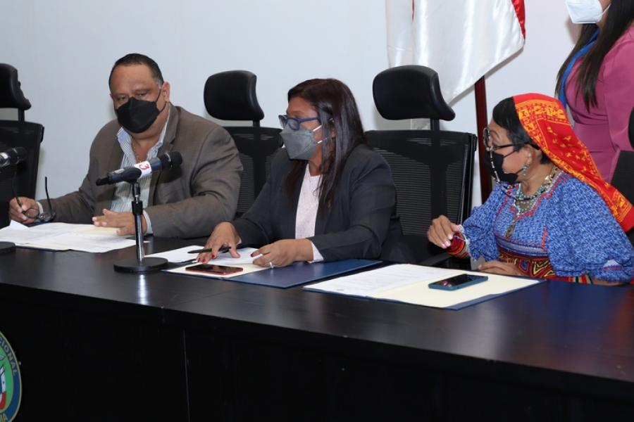 Presentan proyectos de ley para  administrar los recursos hídricos