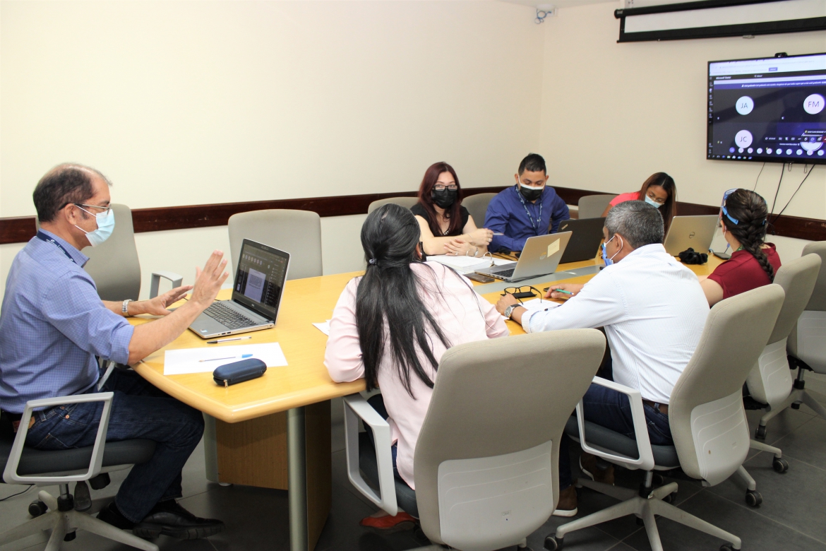 Esperan rehabilitación de las carreteras en provincia de Herrera