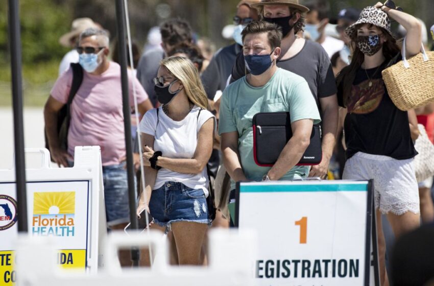  Gobernador de Florida no ordena el uso de tapabocas, repunta la pandemia