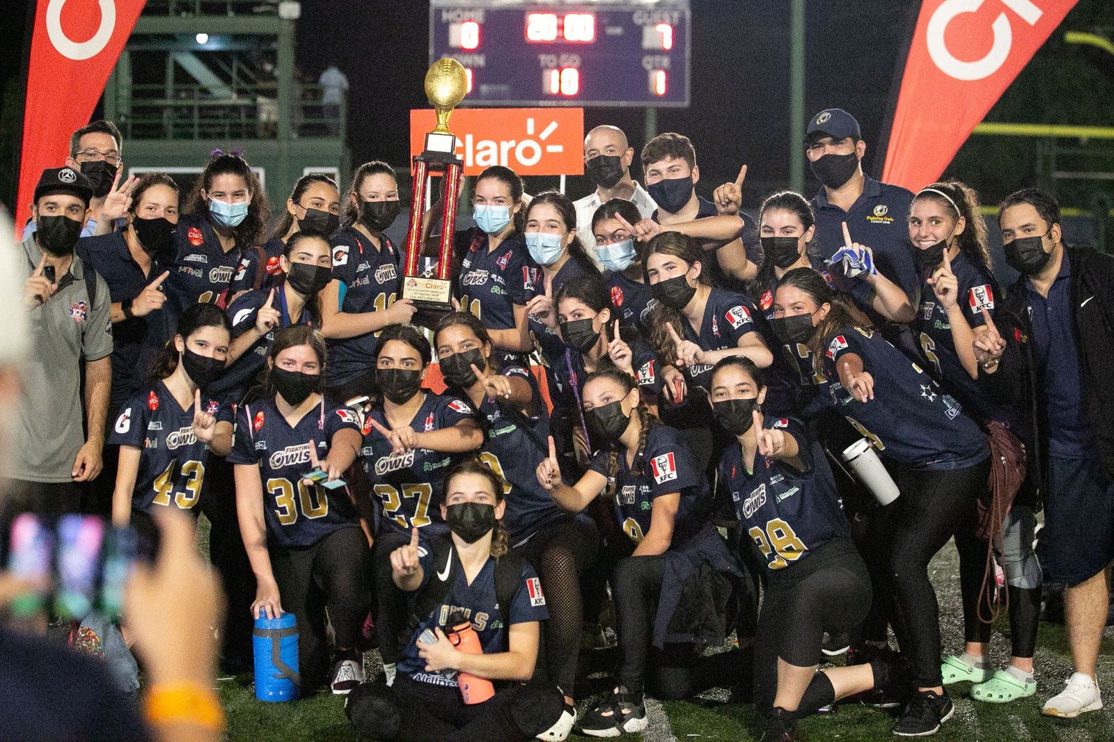 AIP Fighting Owls  mandamás en Flag Football Femenino Kiwanis 2021 