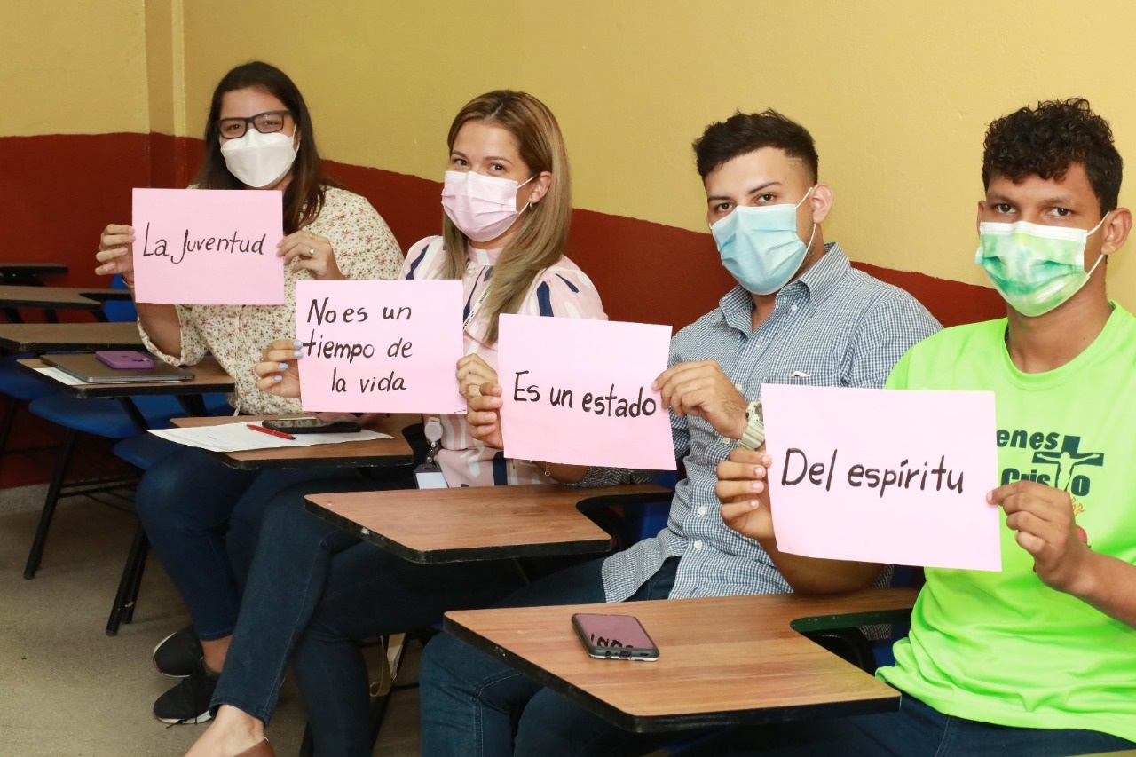 Mides y PNUD generan consulta pública, analizan política de la juventud