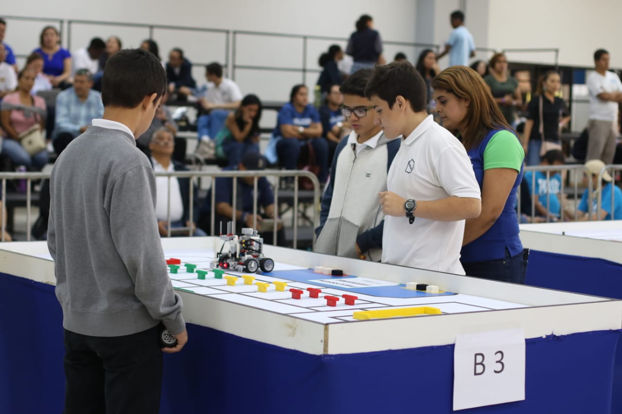 Panamá celebra su Olimpiada Nacional de Robótica 2021, confirma FUNDESTEAM
