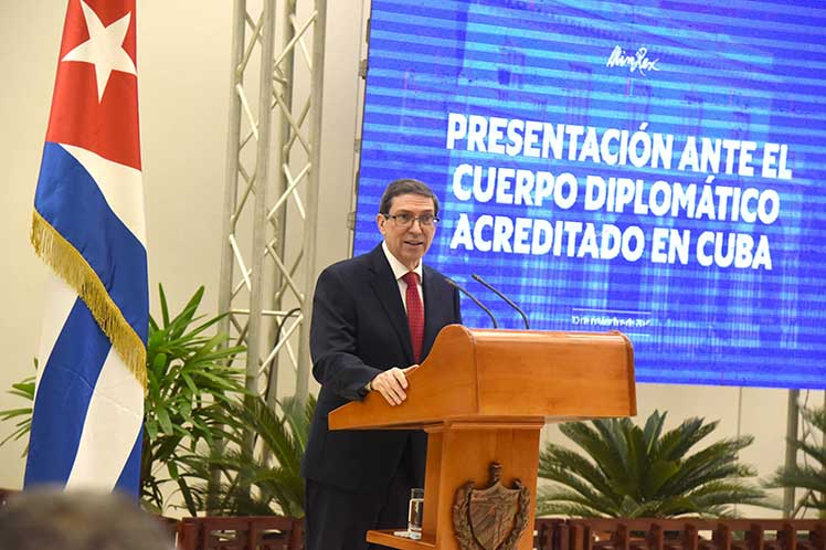  Cuba defiende derecho a la paz ante agresiones externas