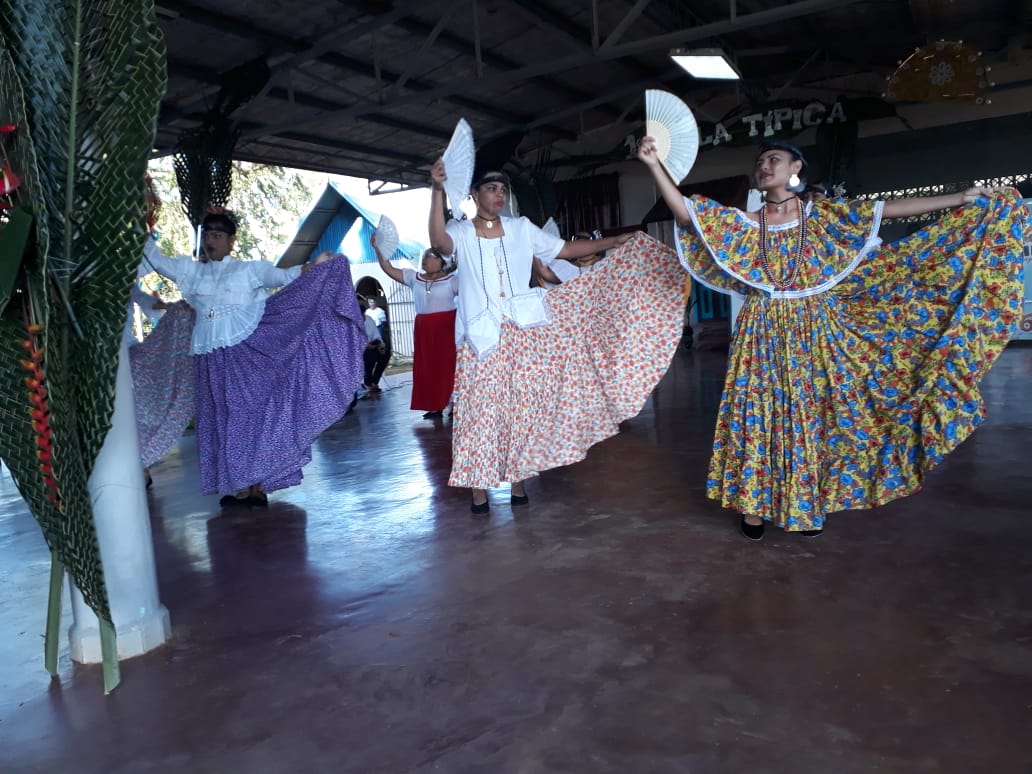 Privadas de libertad conmemoran Bicentenario con Gala Típica