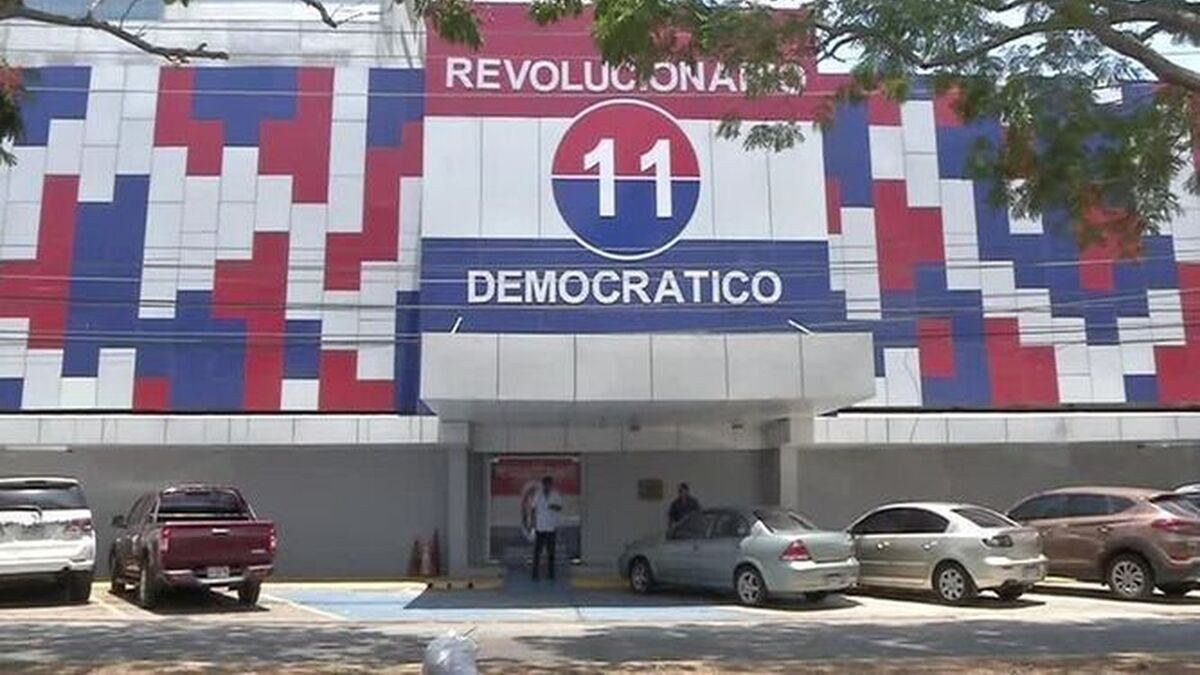 Profesionales del PRD llaman a la unidad política y piden nuevo rumbo