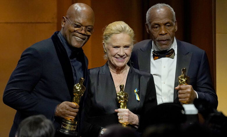  Una estatuilla de Oscar propia a Samuel L. Jackson, Elaine May, Liv Ullmann y Danny Glover