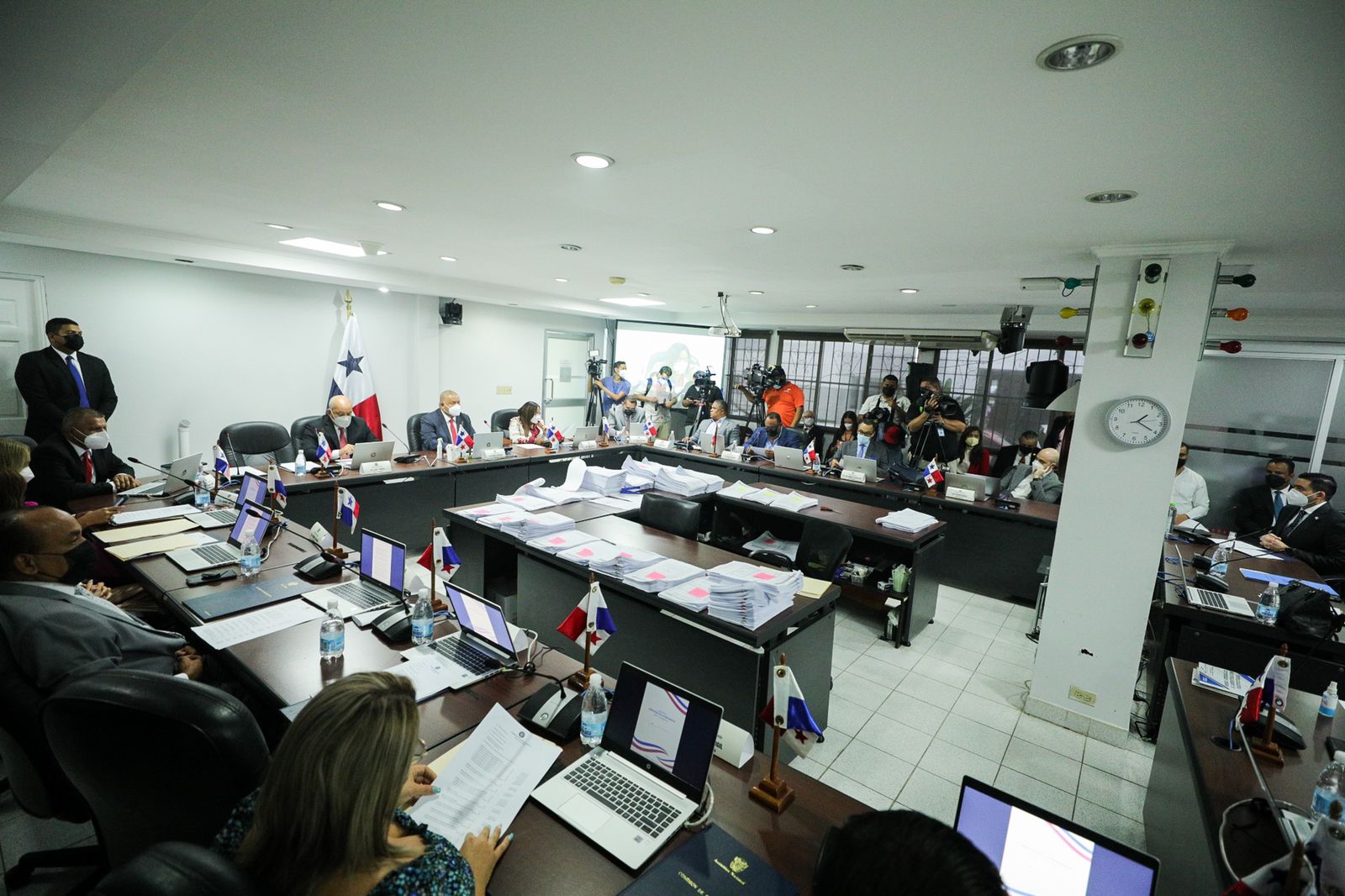 Vicepresidente Carrizo Jaén sustenta gestión del Ministerio de la Presidencia